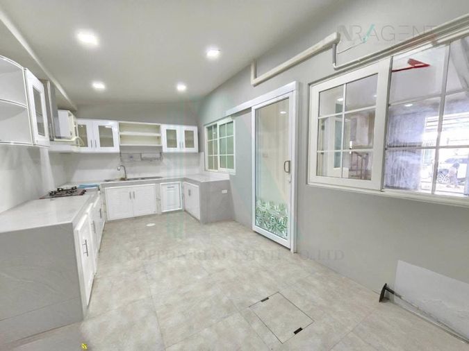 5-bed townhouse for sale, 180 sqm, 35 sq wah, Golden Town Kaset - Nawamin