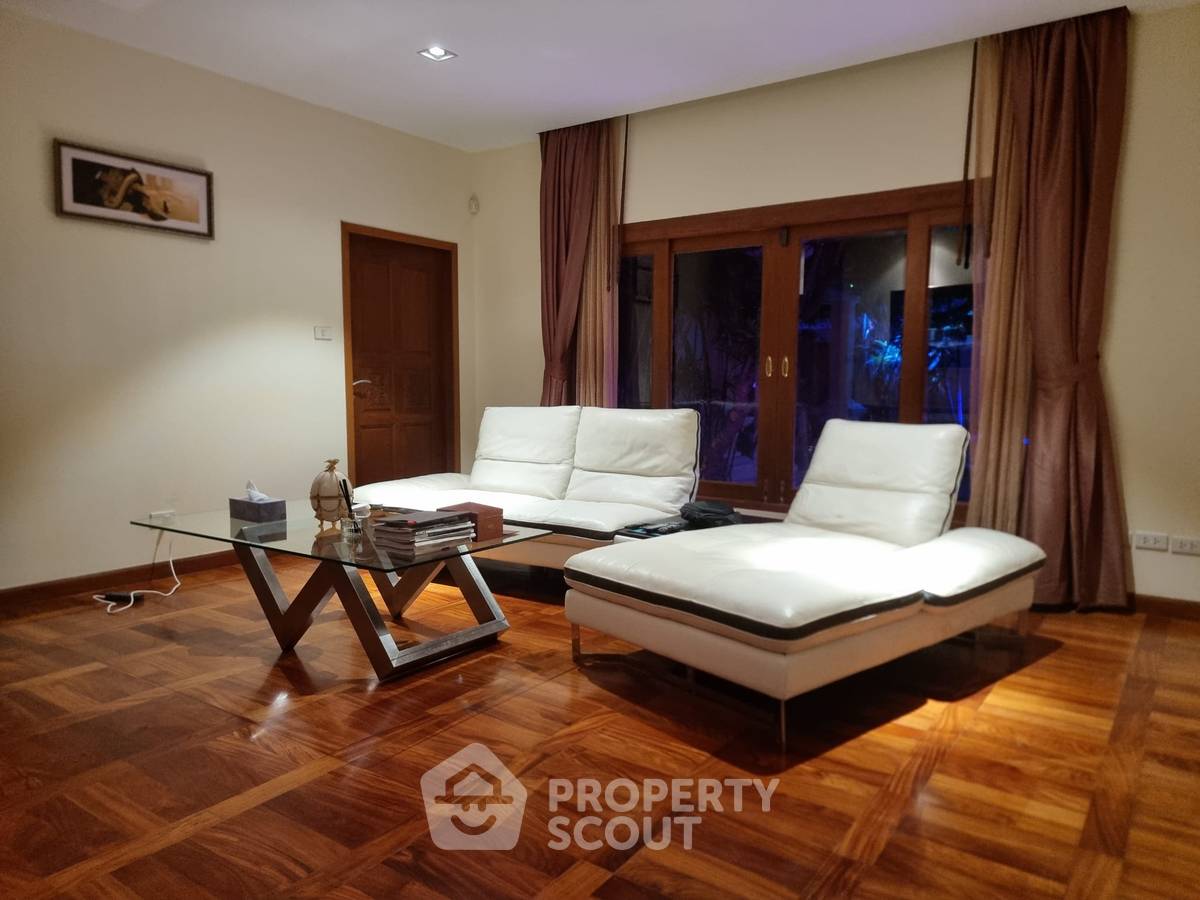 รูป บ้าน 4-ห้องนอน ที่ วิวทะเล มารีนา ใกล้ เมืองพัทยา (ID 1316474) - รูปที่ 32/49