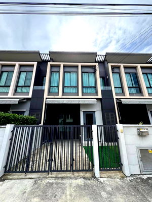 เช่าทาวน์โฮม สนามบินสุวรรณภูมิ : บ้านให้เช่า Pleno Sukhumvit-Bangna พร้อมเข้าอยู่สนใจติดต่อ Line @goodmanpro หรือ โทร 0999029192