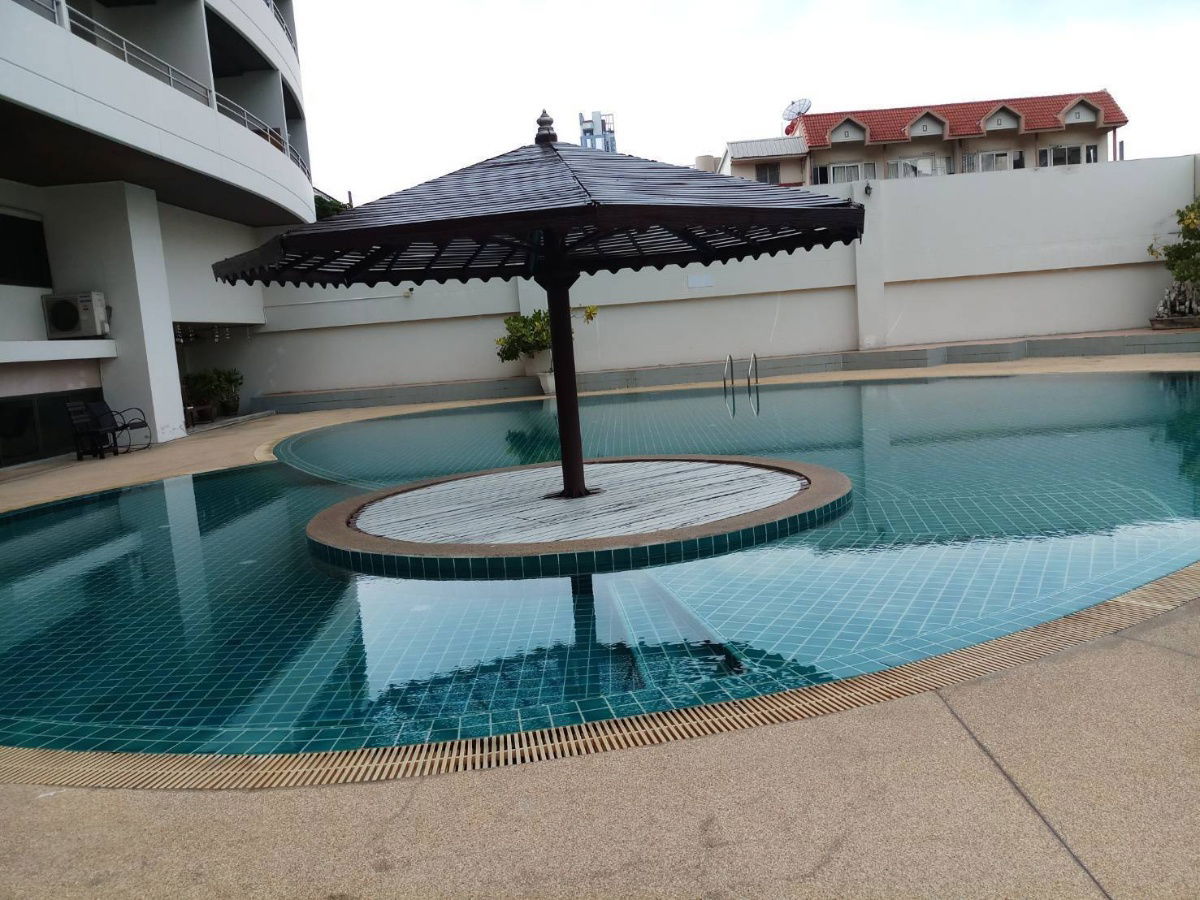 picture Large Studio Unit for Sale Near Big C Central Pattaya - 3/3