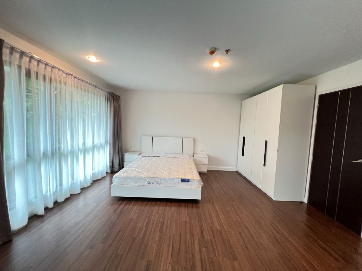 picture Punna Residence Oasis 1 (Pool view Corner room ) - 10/16