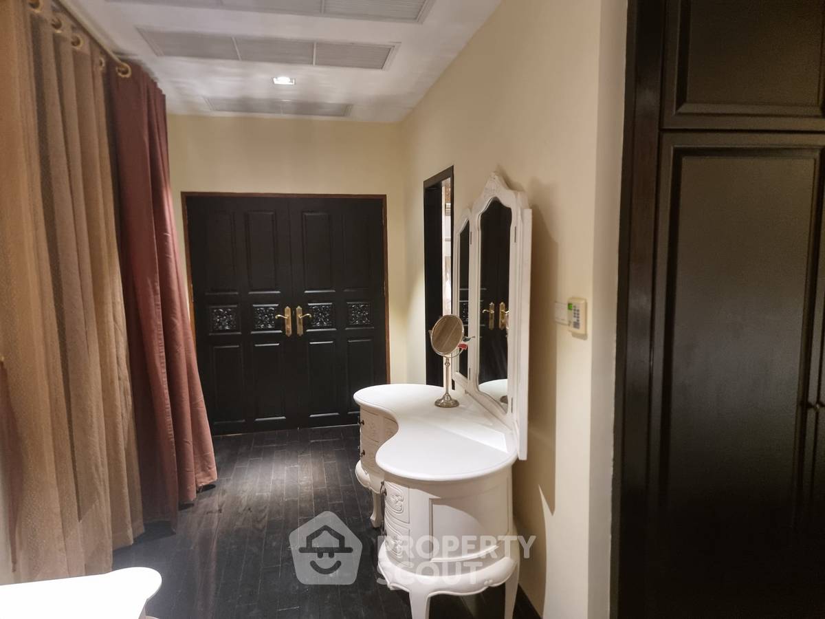 รูป บ้าน 4-ห้องนอน ที่ วิวทะเล มารีนา ใกล้ เมืองพัทยา (ID 1316474) - รูปที่ 20/49