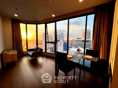 Condos for rent Pathumwan Institute of Technology : 2-BR Condo at Ideo Q Victory near BTS Victory Monument (ID 2016159)