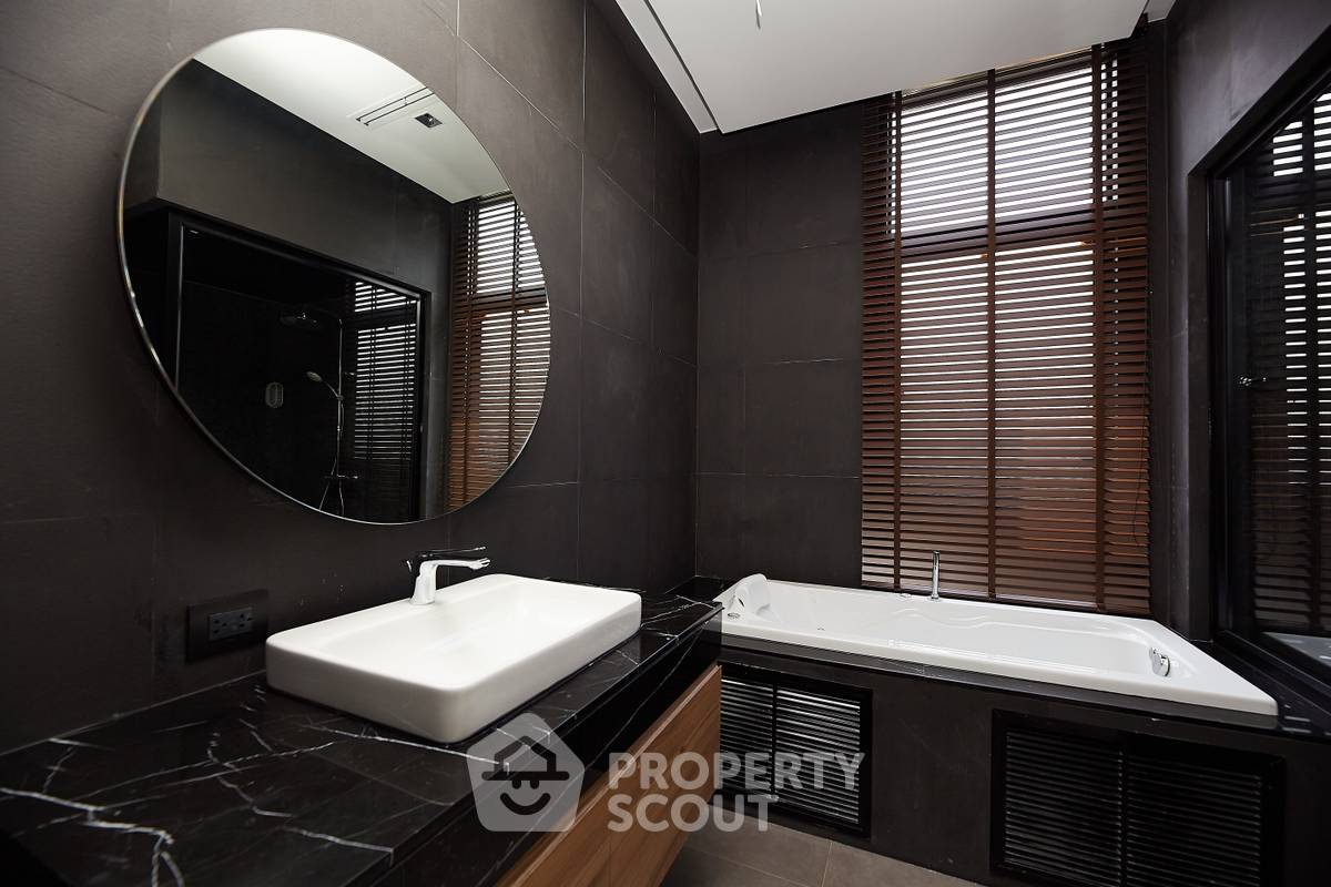 picture 4-BR Condo at HQ Thonglor near BTS Thong Lor (ID 996435) - 22/28