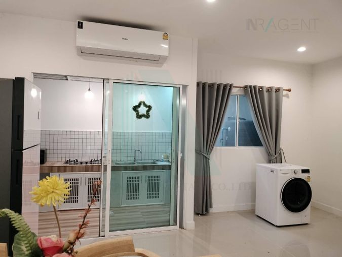 4-bed townhouse for sale, 247 sqm, 62 sq wah, Sammakorn Avenue Suvarnabhumi