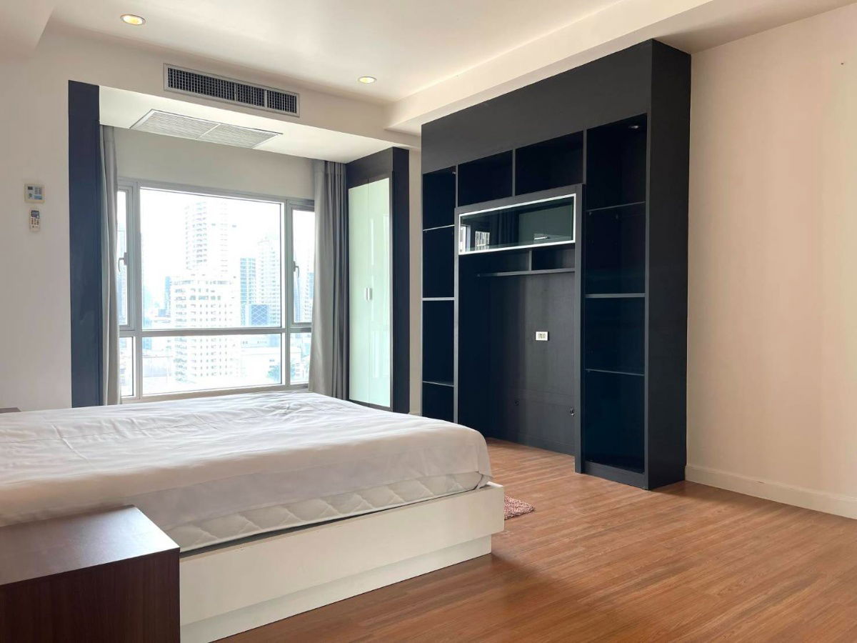 รูป The Trendy Condominium (เดอะ เทรนดี้ คอนโดมิเนียม)  ขนาด 73 ตร ม 1ห้องนอน 1 ห้องน้ำ ชั้น 9-15  อ่างอาบน้ำ - รูปที่ 3/25