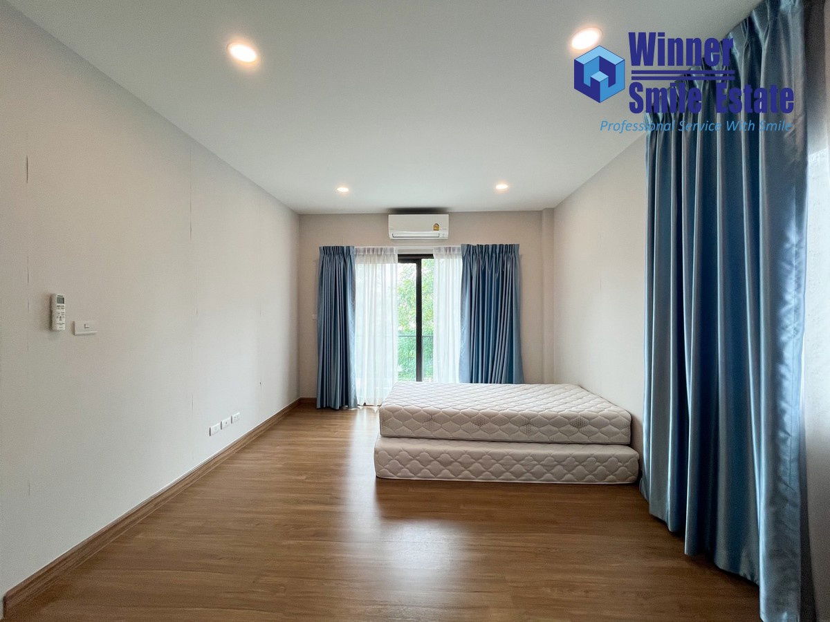 picture Urgent!!! Single house for sale, The City Pattanakarn / 4 Bedrooms - 4/11