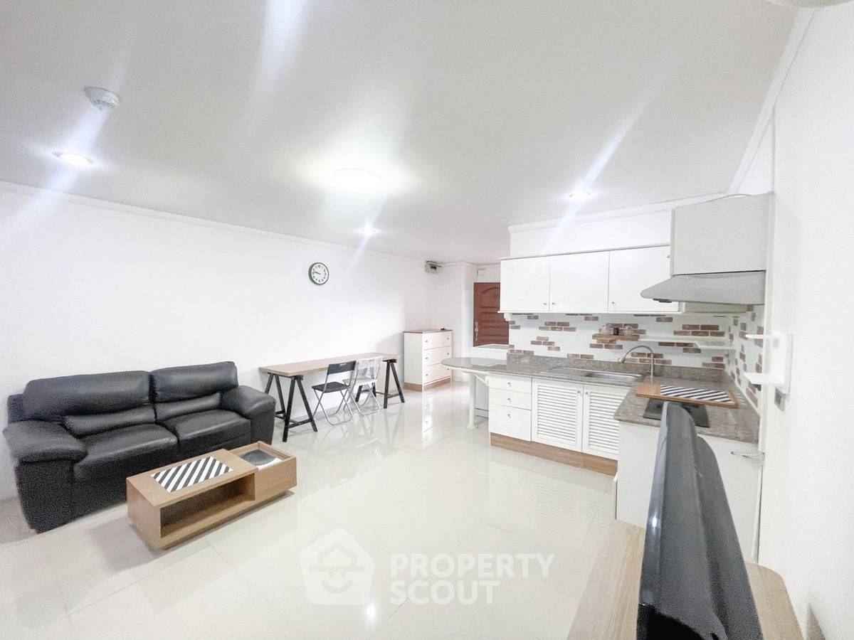 รูป คอนโด 1-ห้องนอน ที่ ศุภาลัย เพลส สุขุมวิท 39 ใกล้ BTS พร้อมพงษ์ (ID 1518931) - รูปที่ 2/6