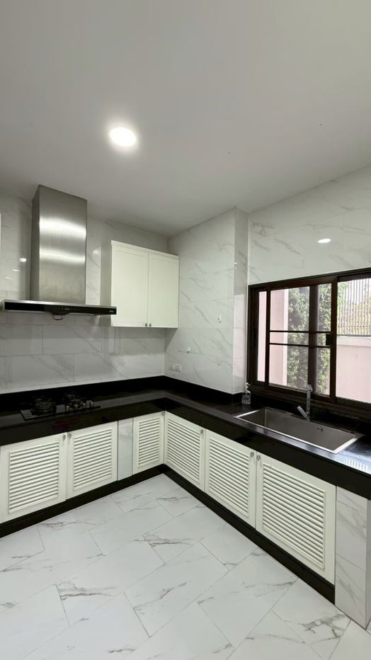 รูป ขายบ้านหรู โครงการ มาวิสต้า เพรสทีจ วิลเลจ  180 ล้านบาท รับเอเจนท์  - รูปที่ 12/13