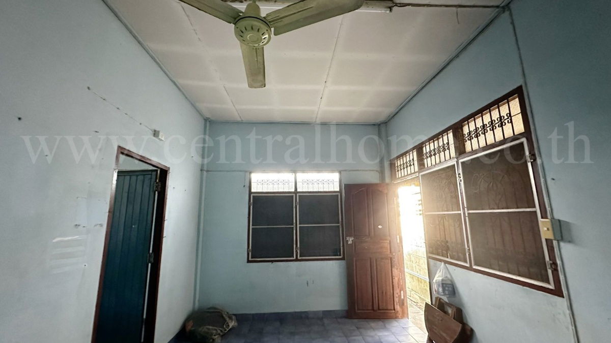 รูป บ้านเดี่ยว พร้อมที่ดิน 93 ตร.วา พหลโยธิน 52 ราคาถูก ทำเลดี - รูปที่ 12/16