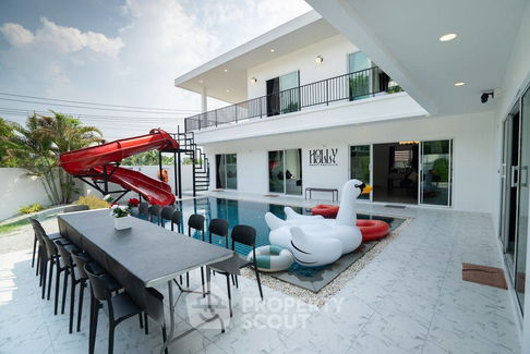 6-BR Villa close to Pattaya (ID 1229337)