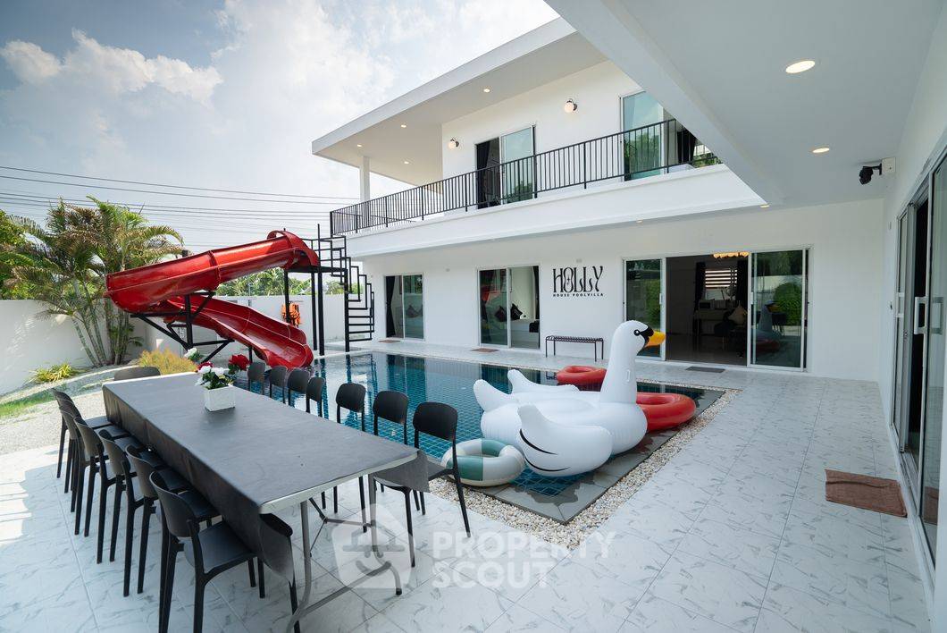 picture 6-BR Villa close to Pattaya (ID 1229337) - 1/34