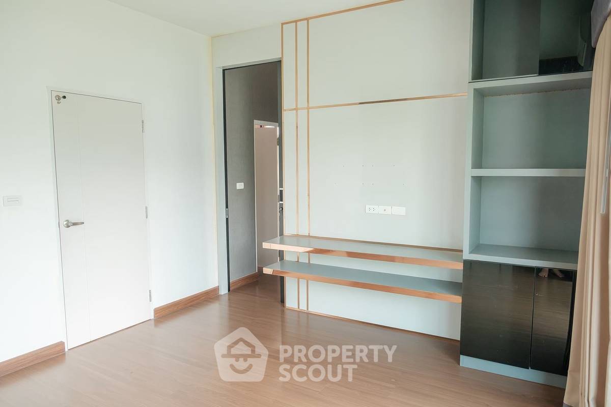 picture 5-BR House in Wat Chalo (ID 2059479) - 23/40