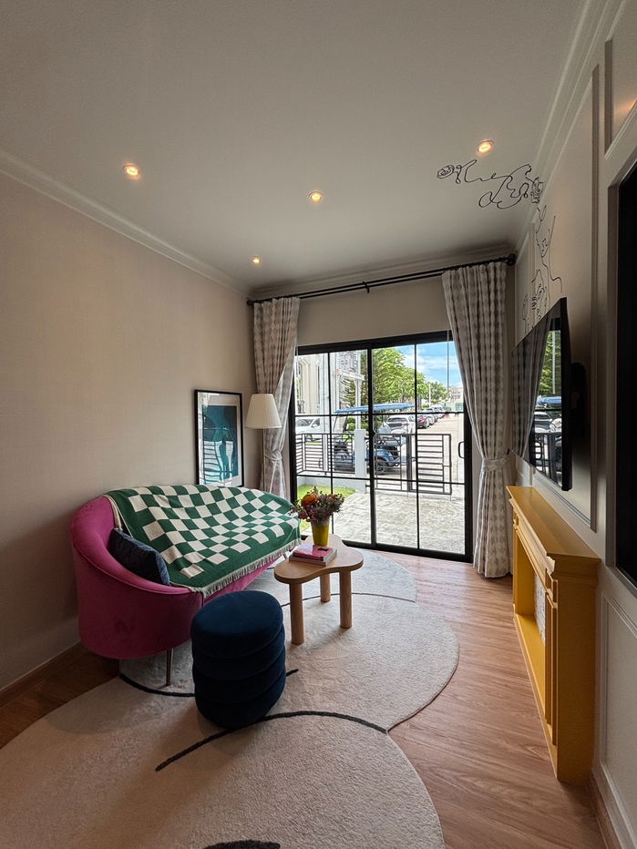 picture 🏡Two-Storey Townhome for Sale, Fully Furnished!! Prime Location Near Sukhumvit — Siri Place Phatthanakan - 3/9