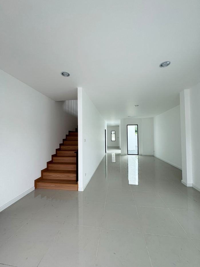 picture 2-storey detached house, modern style - 12/17