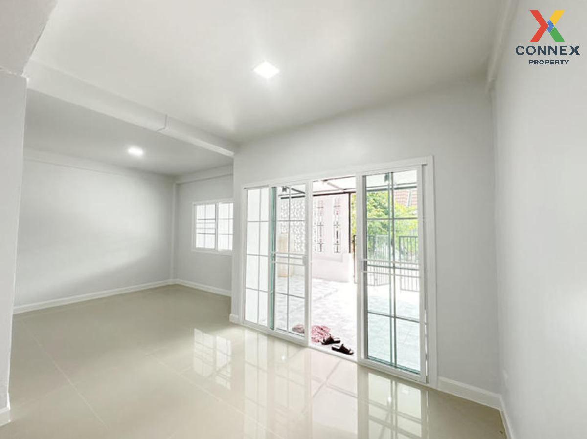 picture For Sale Townhouse/Townhome  , Baan Ruean Suk 2 , Lam Phak Kut , Thanyaburi , Pathum Thani , CX-125679 ✅ Live chat with us ADD LINE @connexproperty ✅  - 10/12