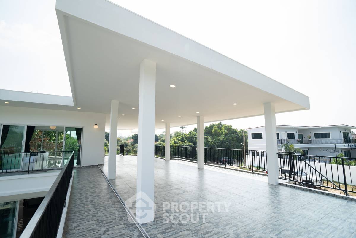 รูป วิลล่า 6-ห้องนอน ใกล้ เมืองพัทยา (ID 1229337) - รูปที่ 24/34