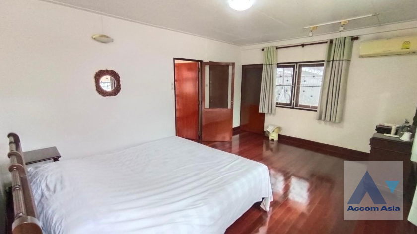 picture 🔼🔽 AccomA 📩 Spacious house with classic charm and greenery in Sathorn (1714115) - 18/20