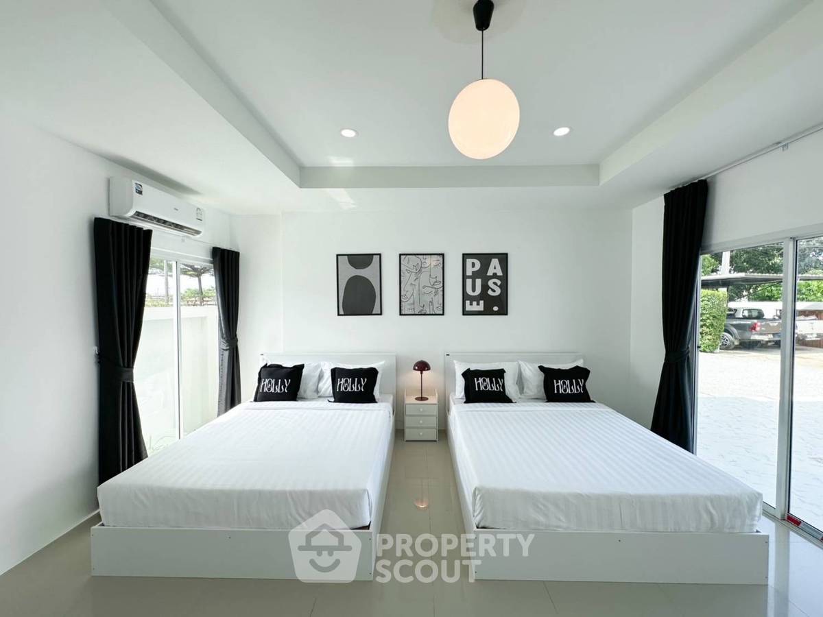 picture 6-BR Villa close to Pattaya (ID 1229337) - 18/34