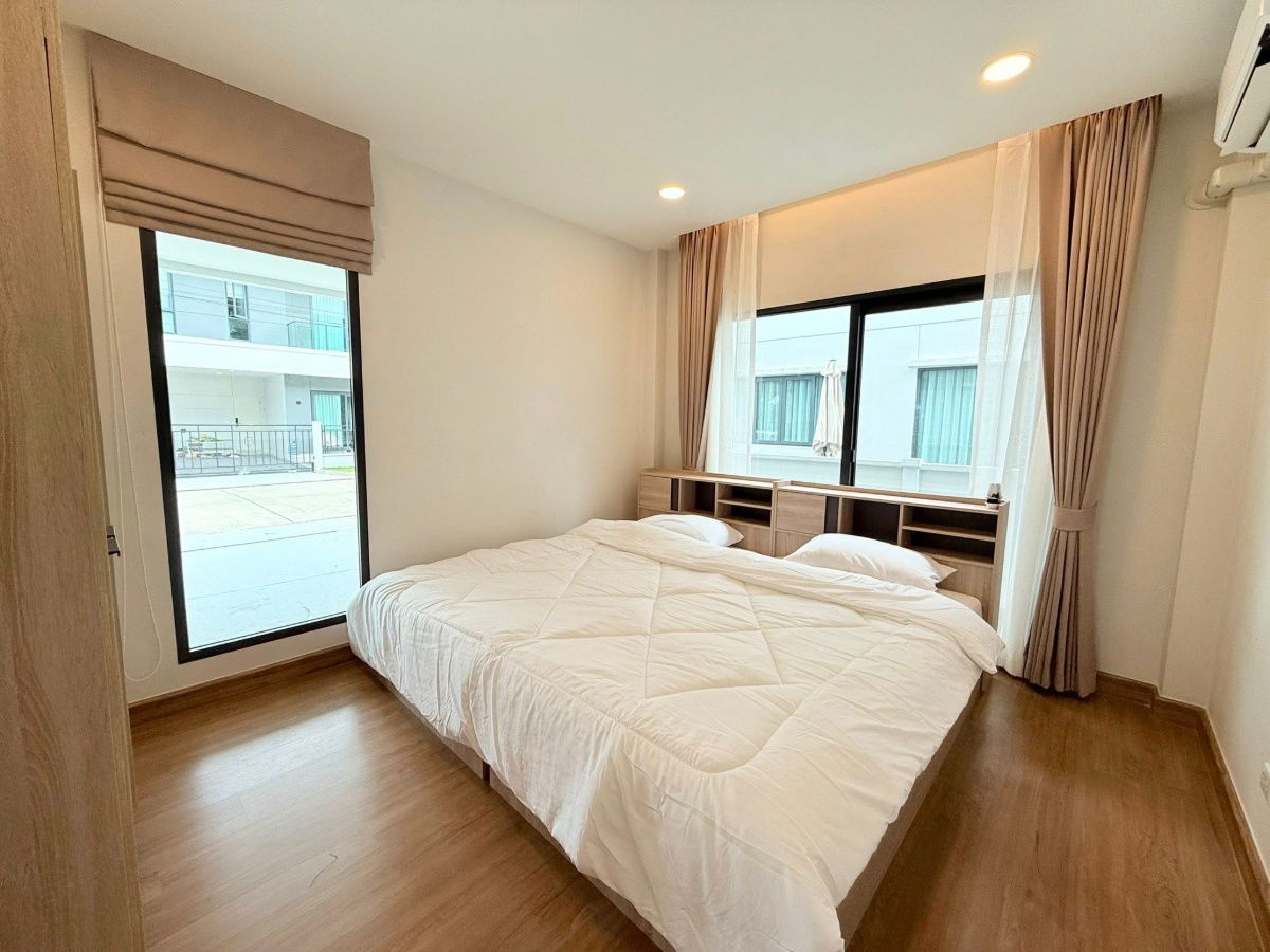 รูป ให้เช่าบ้านเดี่ยว Centro Bangna เฟส 1 (4 ห้องนอน 4 ห้องน้ำ) ตกแต่งครบ พร้อมเข้าอยู่ - รูปที่ 10/21