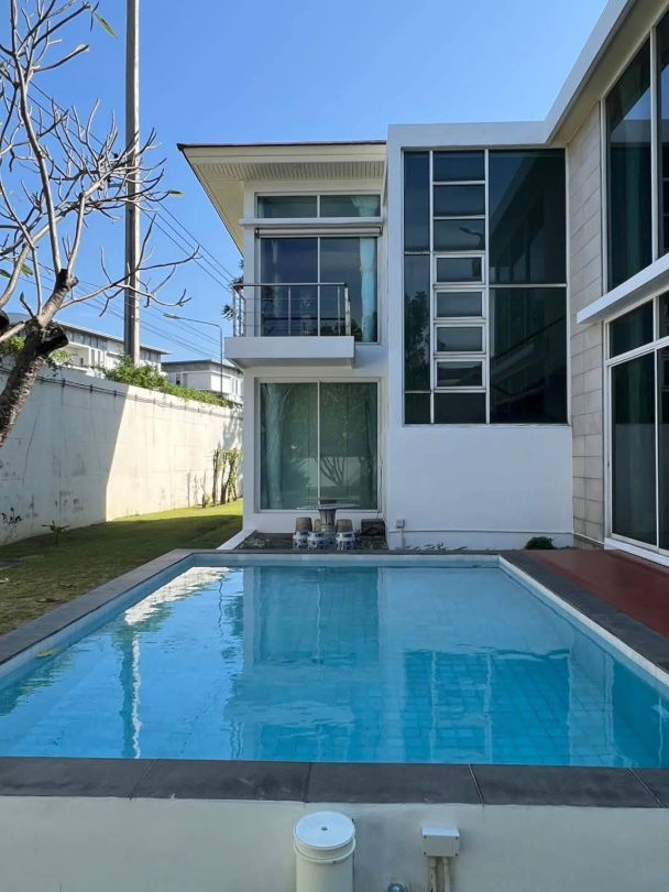 รูป ให้เช่า บ้านเดี่ยวในสนามกอล์ฟนวธานี 3 ห้องนอน สระว่ายน้ำ ส่วนตัว พร้อมเข้าอยุ่ Line @joinmeliving - รูปที่ 3/17