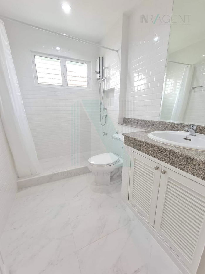 picture 🎉 For Rent 2-story House MANTHANA 3 bedroom 4 bathroom - 8/8
