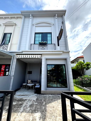 ขายทาวน์โฮม : 🏡ขายทาวน์โฮม2ชั้นพร้อมเฟอร์นิเจอร์ทั้งหลัง!!ทำเลใกล้สุขุมวิท สิริ เพลส พัฒนาการ 
