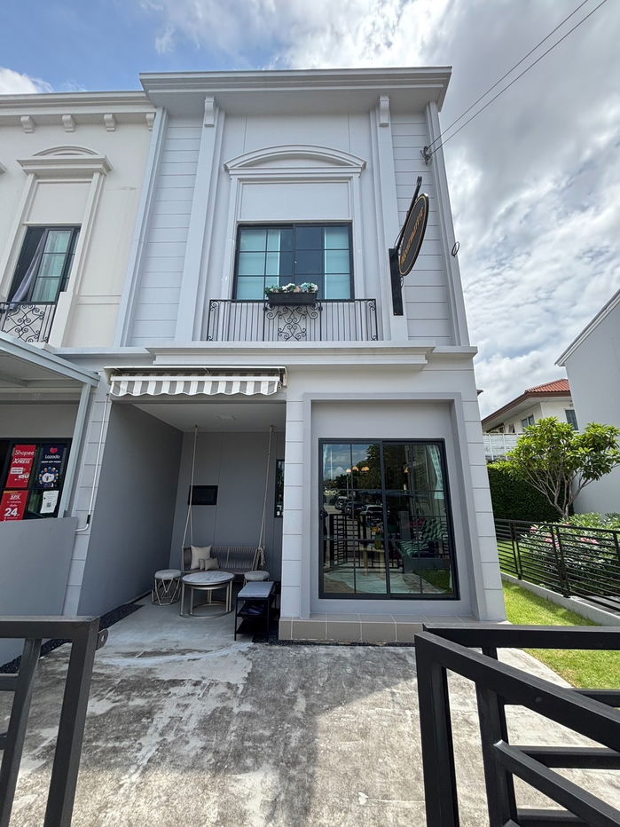 picture 🏡Two-Storey Townhome for Sale, Fully Furnished!! Prime Location Near Sukhumvit — Siri Place Phatthanakan - 1/9