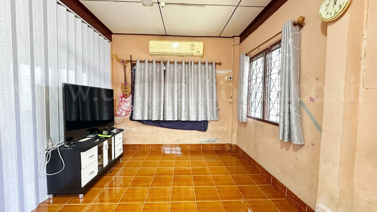 รูป บ้านเดี่ยว พร้อมที่ดิน 93 ตร.วา พหลโยธิน 52 ราคาถูก ทำเลดี - รูปที่ 4/16