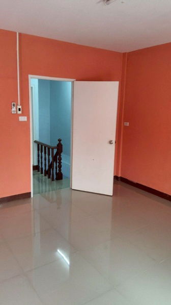 picture Thai Watsadu Rama 2 900m. Rama2 Hospital 500m. Maruey fresh market 200m. For rent 3-storey townhouse - 4/8