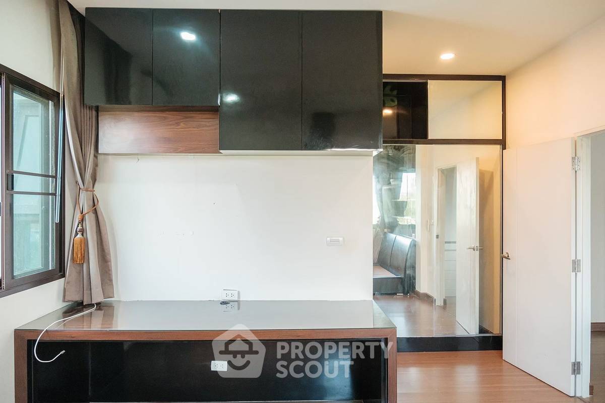 picture 5-BR House in Wat Chalo (ID 2059479) - 31/40