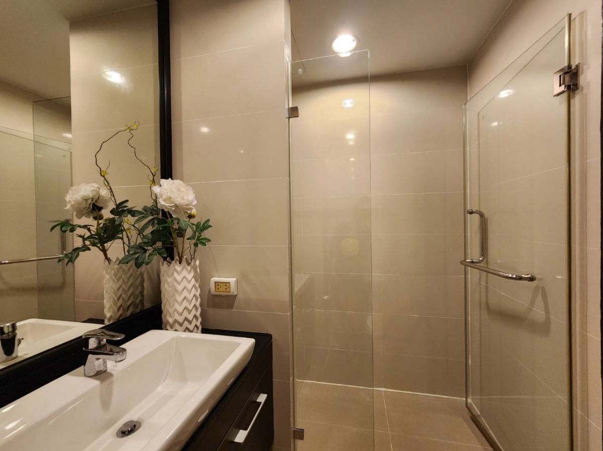 picture Abstract Phaholyothin. 2bed 60sqm.  Line id: @pfagent - 8/8