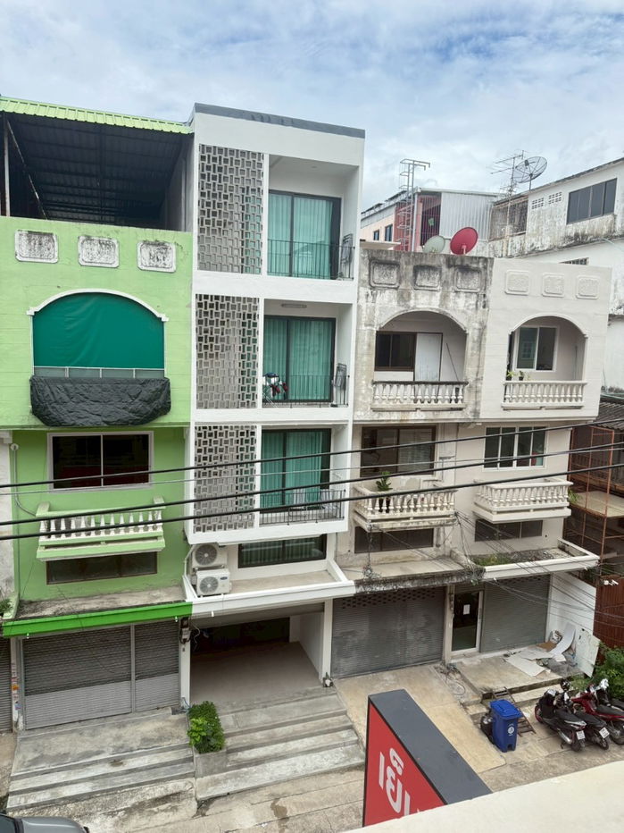 รูป #ให้เช่าอาคารพาณิชย์ 3.5 ชั้น พร้อมดาดฟ้า เหมาะสำหรับทำ Airbnb, Hotel, หรือ Office ย่านรามคำแหง 90  🔥 เช่า 45,000บาท/เดือน (ต่อรองได้ครับ) - รูปที่ 17/28