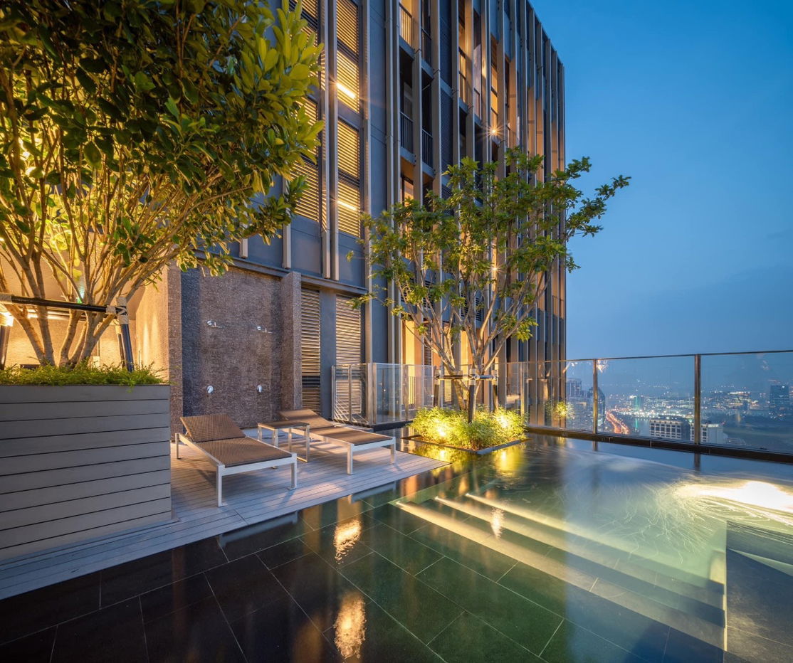 รูป 𝐍𝐨𝐛𝐥𝐞 𝐁𝟏𝟗 ห้องใหม่ แต่งสวย กว้าง เฟอร์นิเจอร์ครบ luxury รับสันญาระยะสั้น  𝟐𝟕,𝟎𝟎𝟎/เดือน - รูปที่ 19/26