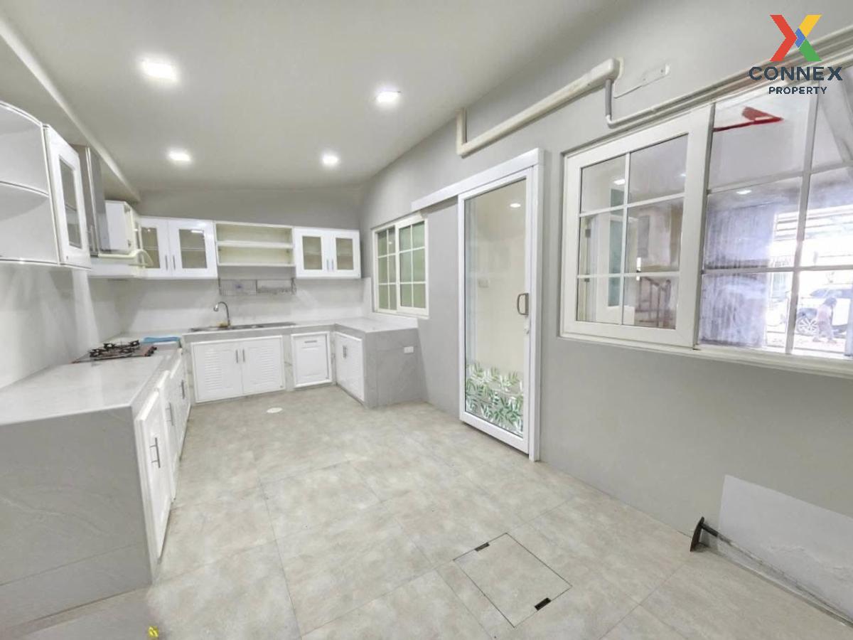 picture For Sale Townhouse/Townhome  , Golden Town Ladprao – Kaset nawamin , corner unit , Chorakhe Bua , Lat Phrao , Bangkok , CX-125514 ✅ Live chat with us ADD LINE @connexproperty ✅  - 6/12