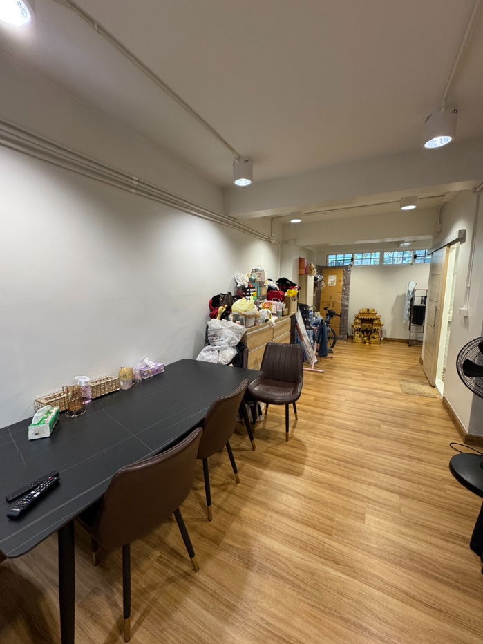 picture For sale: 2-storey townhouse, newly renovated, Soi Pho Pan 14 (Asok-Din Daeng), fully furnished, near MRT Rama 9 - 2/5