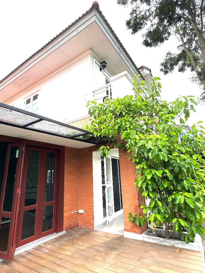 รูป ขายบ้านเดี่ยว 2 ชั้น ติดริมสระน้ำโครงการ หมู่บ้าน กฤษดานคร 25 มีสนามกอล์ฟในโครงการ เหมาะซื้ออยู่อาศัยพักผ่อนหย่อนใจ บรรยากาศดี เงียบสงบ - รูปที่ 3/13
