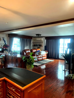 Condos for sale : (2171) Condo for Sale at Srinakarin, Near Airport Link