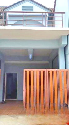 Townhouses for rent วิทยาลัยการจัดการเพชรเกษม : Thai Watsadu Rama 2 900m. Rama2 Hospital 500m. Maruey fresh market 200m. For rent 3-storey townhouse