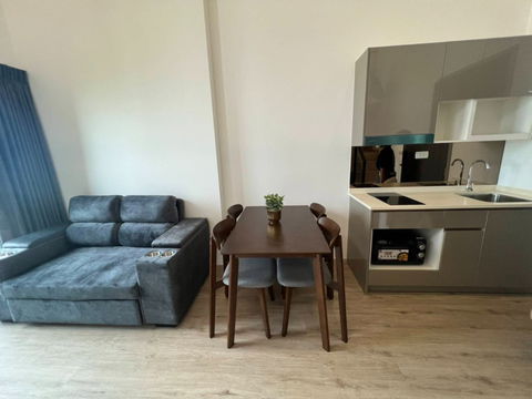 ให้เช่าคอนโด The Rich Rama 9 พื้นที่ 45 ตร.ม. Duplex 2bed อาคาร 1 ชั้น 19 ราคา 22,000 baht 0958195559 @infinitycondo