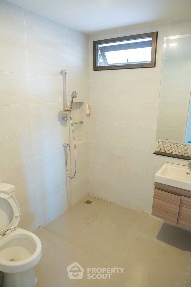 picture 5-BR House in Wat Chalo (ID 2059479) - 11/40