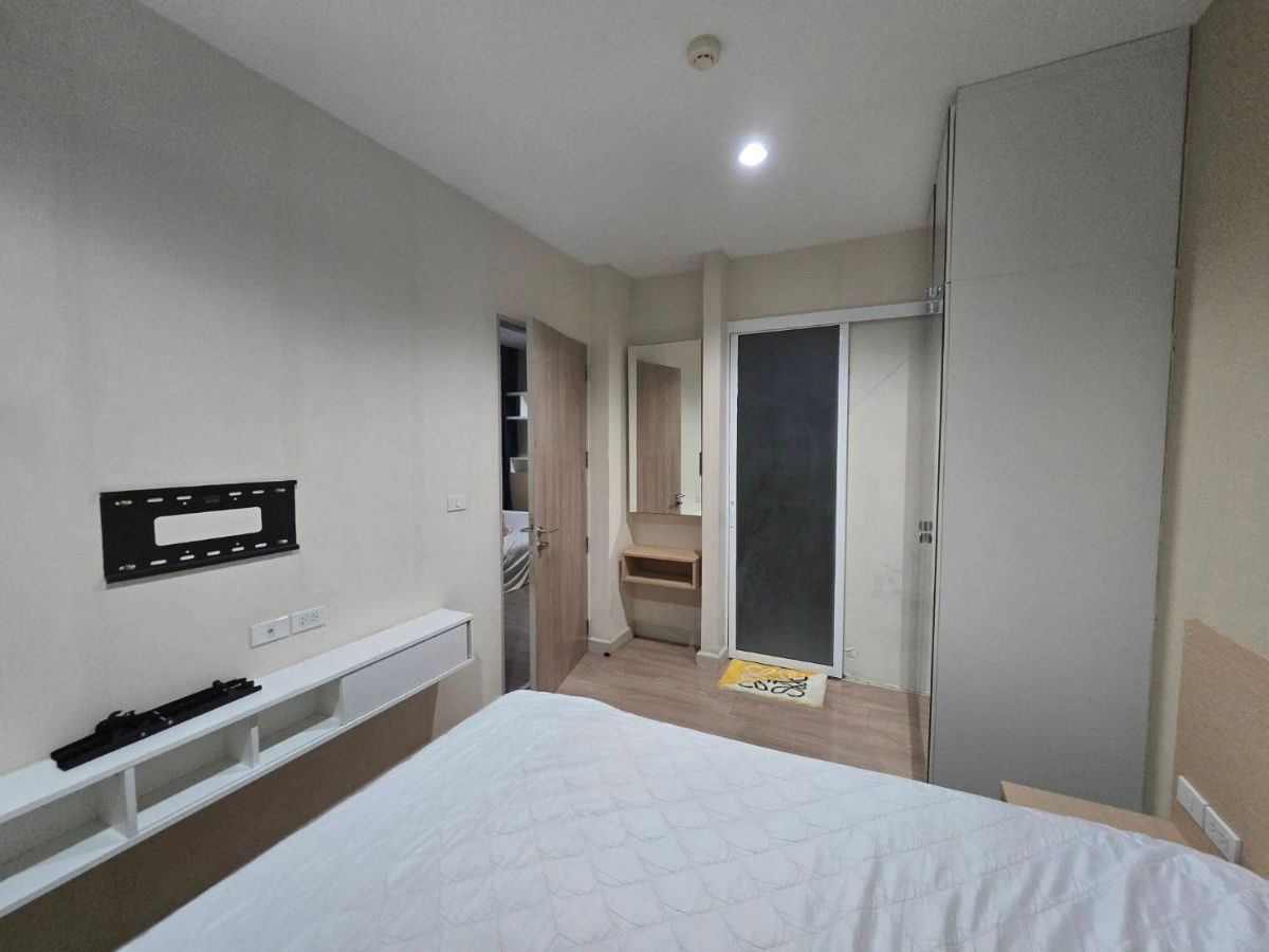 picture For rent 1 bedroom (Corner  Room)  BTS Victory Monument Station **  - 8/9