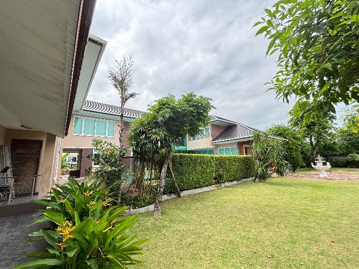 picture Big house 1 rai, Panya Inthra P4, Pool Villa for big family or company - 4/50