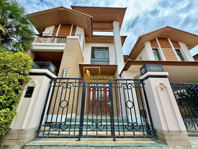 บ้านเดี่ยวให้เช่า : Baan Sansiri 67 | Luxurious 4 Bed Pool Villa in Phra Khanong - BR7959SH