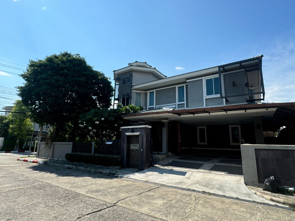 picture P0107 Golden Nakara – Spacious Luxury Home in Central Bangkok - 32/40