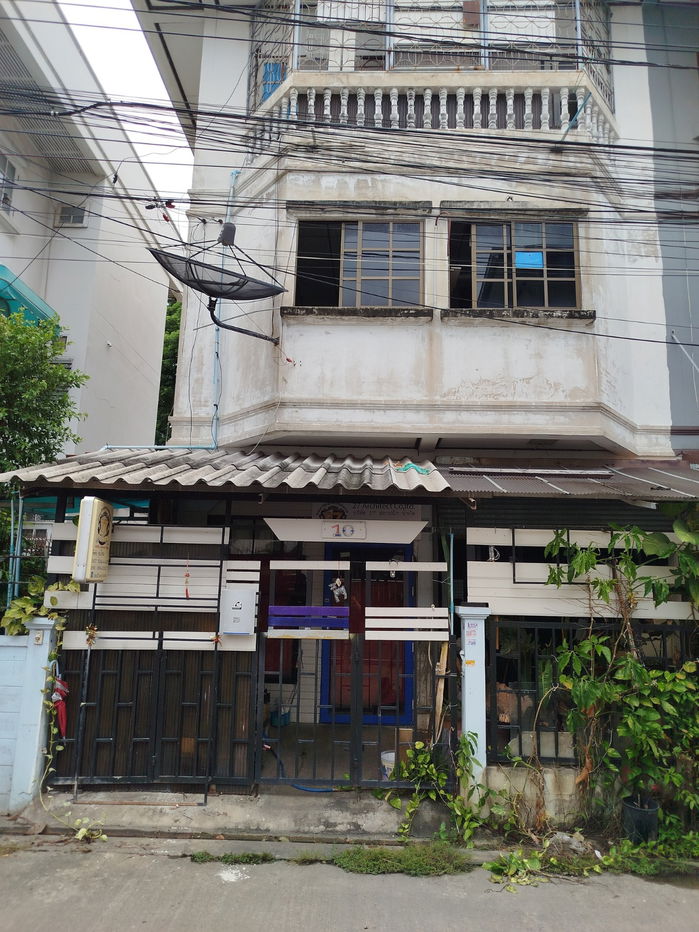 รูป ขายบ้านแฝด พร้อมผู้เช่า เหมาะสำหรับนักลงทุน ดีกว่าฝากเงินแบงค์ 19.2เท่า - รูปที่ 1/7