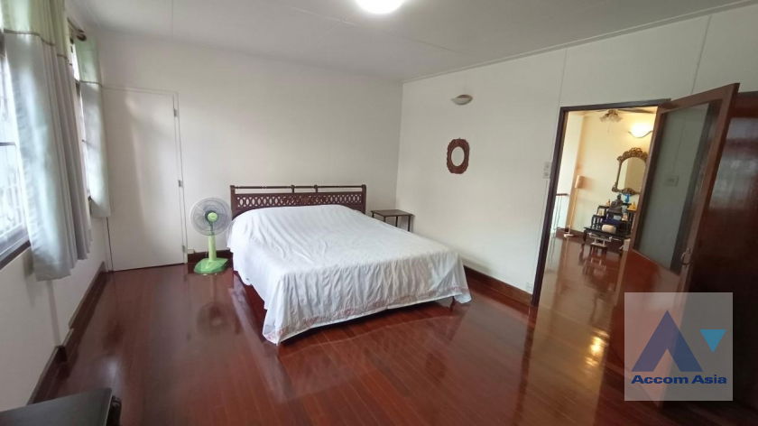 picture 🔼🔽 AccomA 📩 Spacious house with classic charm and greenery in Sathorn (1714115) - 17/20