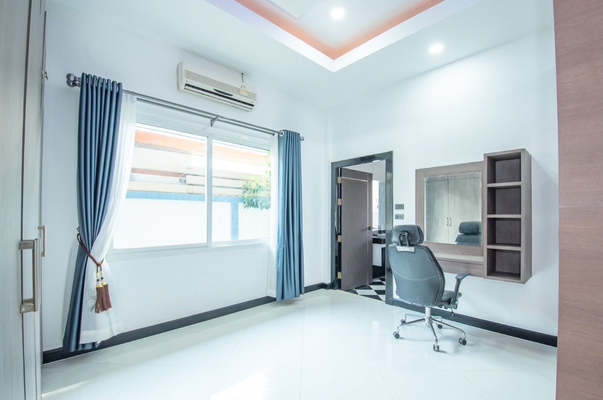 picture Private House with Swimmimg Pool for  rent in Huay Yai - 7/18