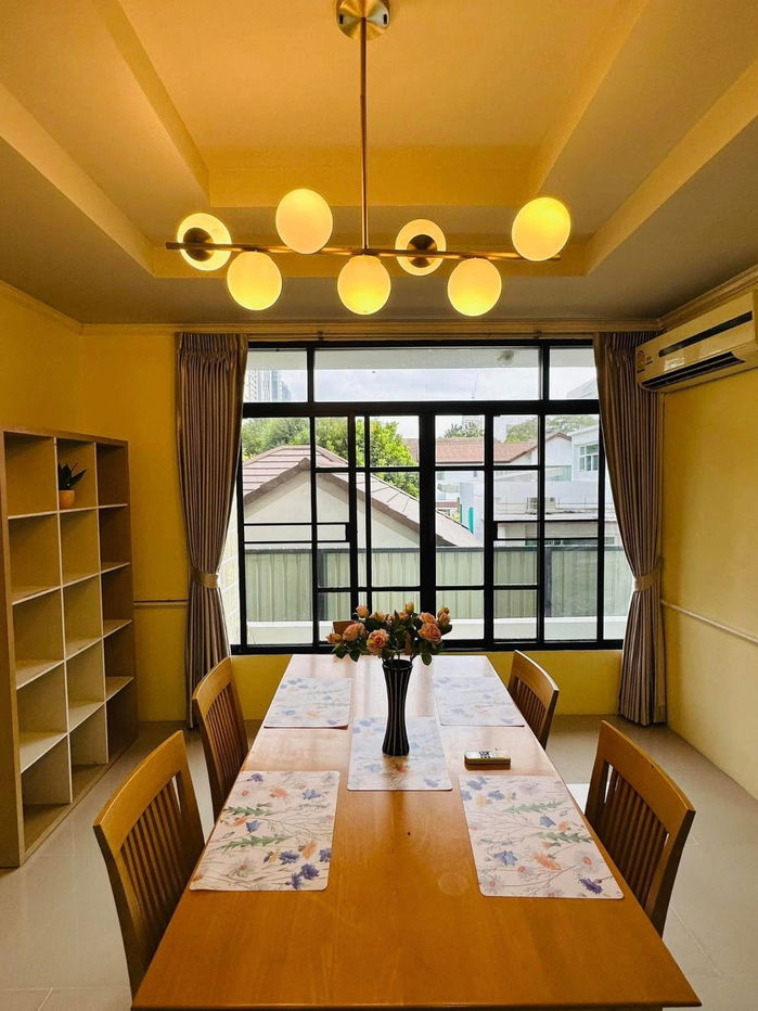 รูป P0097 ให้เช่าทาวน์โฮม อโศก–พร้อมพงษ์ (สุขุมวิท 31) – ทำเลพรีเมียม ใจกลางเมือง ใกล้ BTS และห้างใหญ่ - รูปที่ 3/11