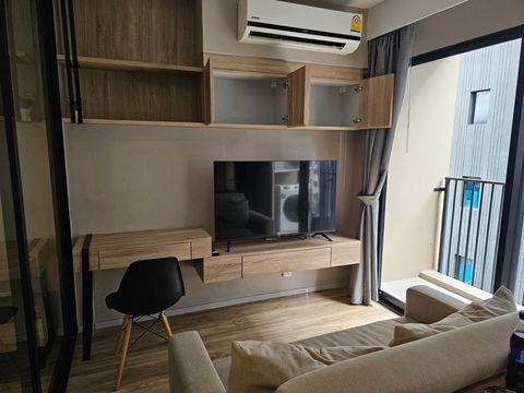 🌿 WS1543 [For rent] Blossom Condo @ Sathorn-Charoen Rat 💰 Rent only 13,500 baht/month 📍 Near BTS Surasak & Saint Louis